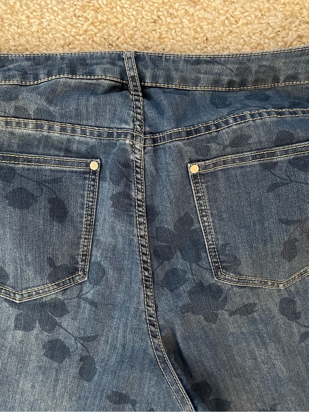 CJ Banks Floral Print Jeans Sz 16W 5-Pocket Stretch Blue Actual W38 L30 Rise11